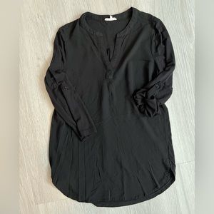 Pleione • Black 3/4 sleeve tunic top
